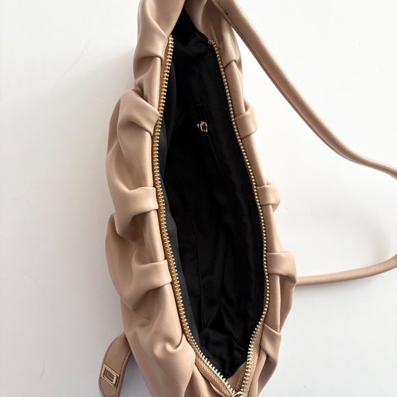 8 other reasons puff shoulder baguette bag - Picture 9 of 10